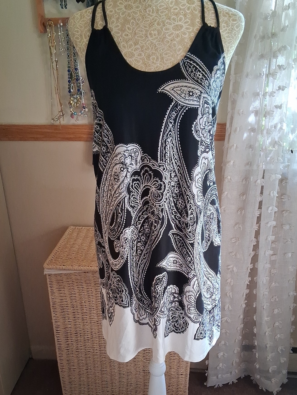 Apt9 Black And White Night Gown. Sz Small